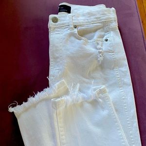 White Gap Cigarette cropped jeans